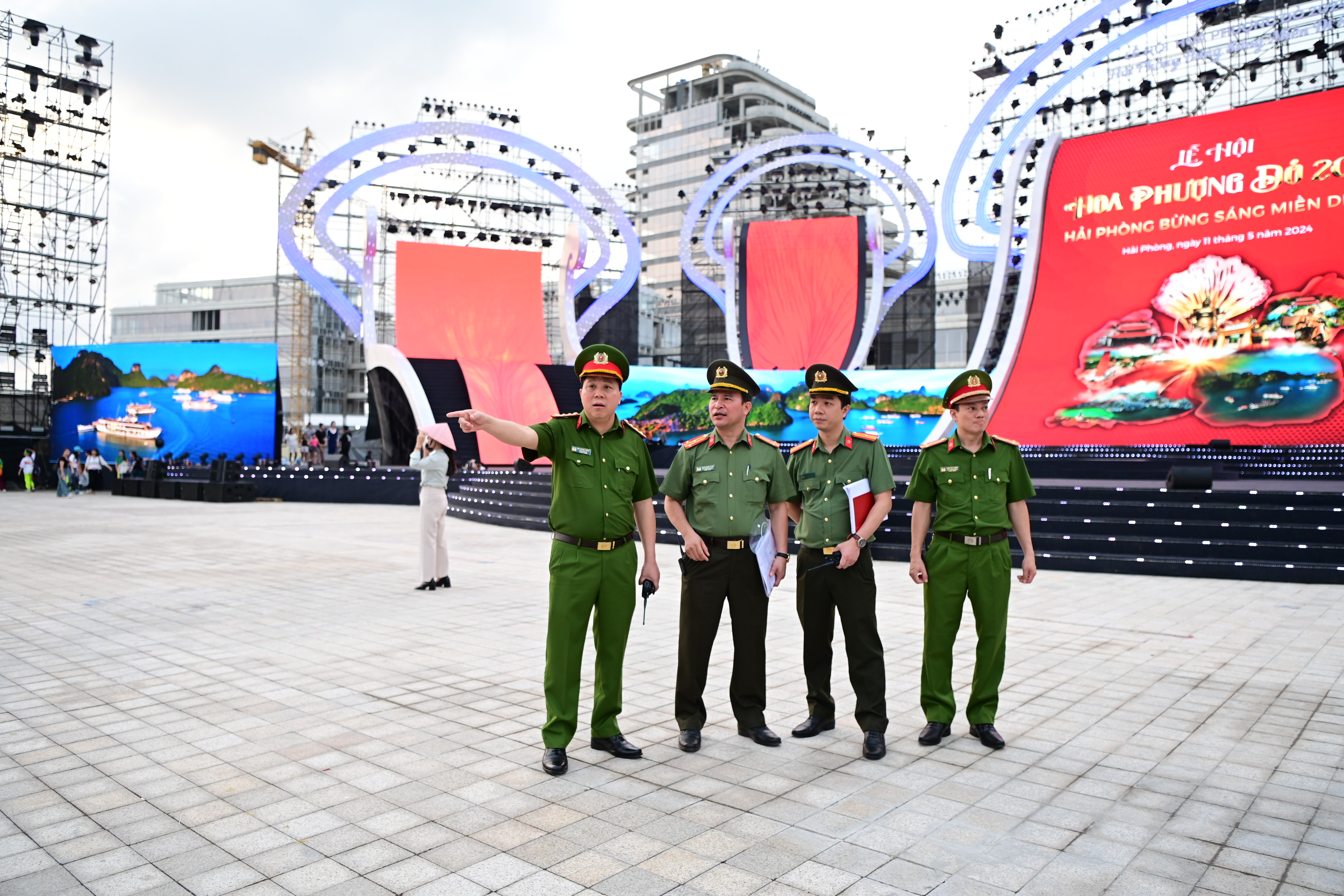 Phân luồng giao thông tạm thời phục vụ Lễ kỷ niệm 70 năm Ngày giải phóng Hải Phòng và Lễ hội Hoa Phượng Đỏ - Hải Phòng năm 2025